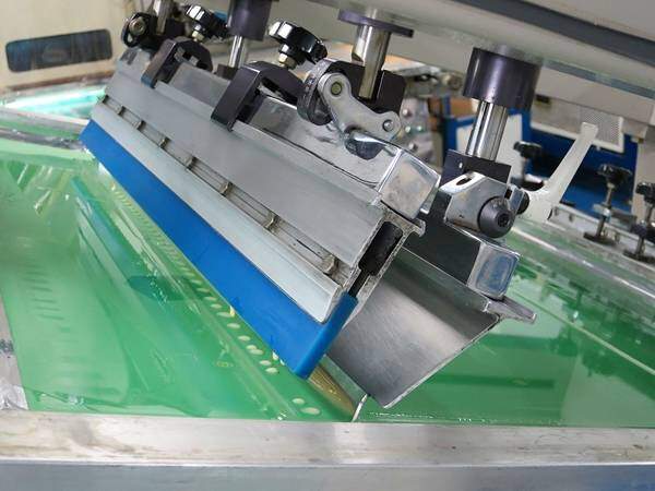 otomatik serigrafi baskı makinesi